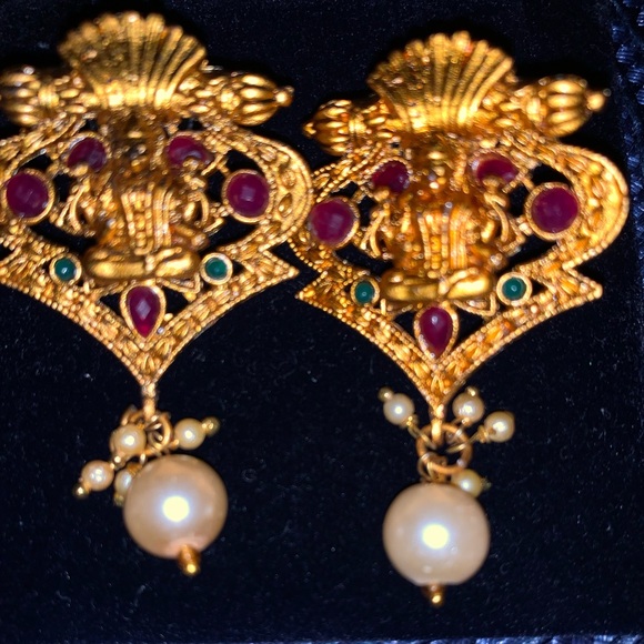 Earrings - Picture 3 of 3